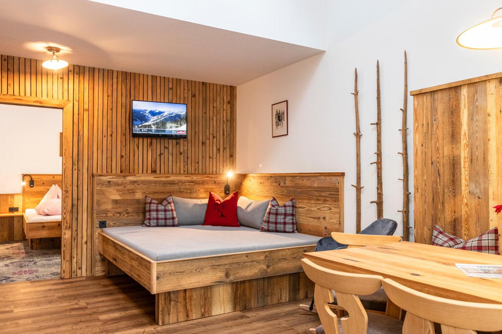 Pension Seighof Saalbach-Hinterglemm Bagian luar foto